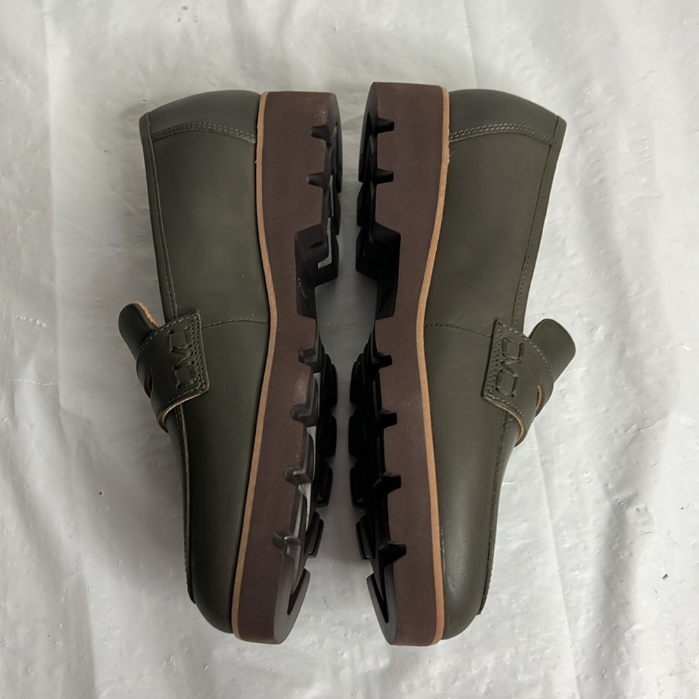 Vionic Dark Green Leather Loafers - Cheryl - Picture 4 of 9